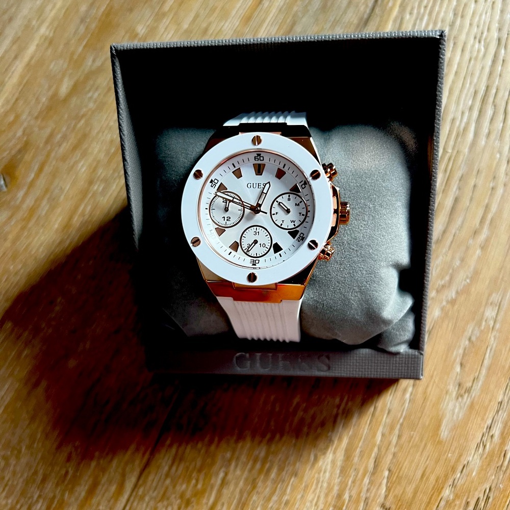 Guess Women’s White Silicone Strap Watch